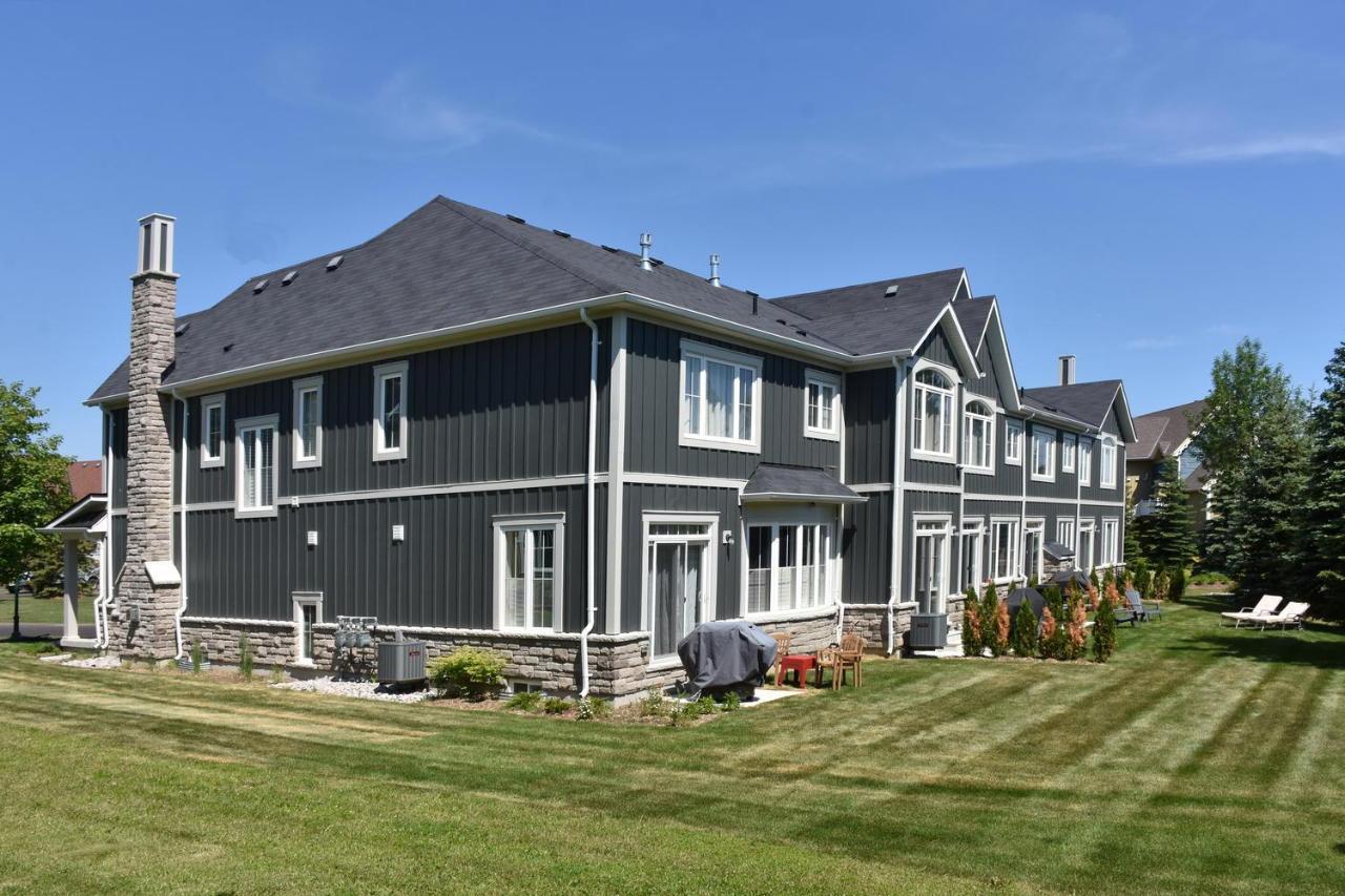 New Blue Mountain Village Snowbridge Executive Townhome Sleeps 10 With Outdoor Pool And Shuttle Nottawa Εξωτερικό φωτογραφία