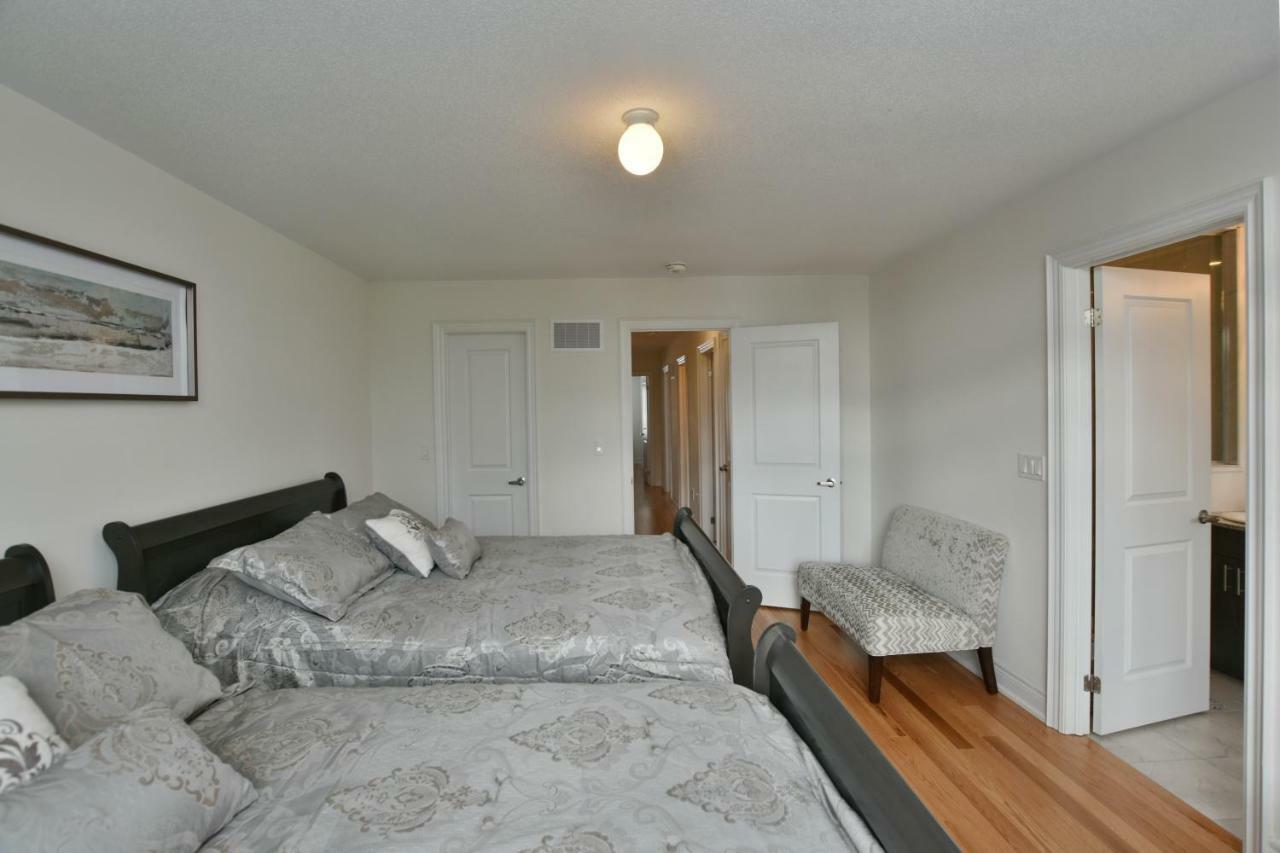 New Blue Mountain Village Snowbridge Executive Townhome Sleeps 10 With Outdoor Pool And Shuttle Nottawa Εξωτερικό φωτογραφία