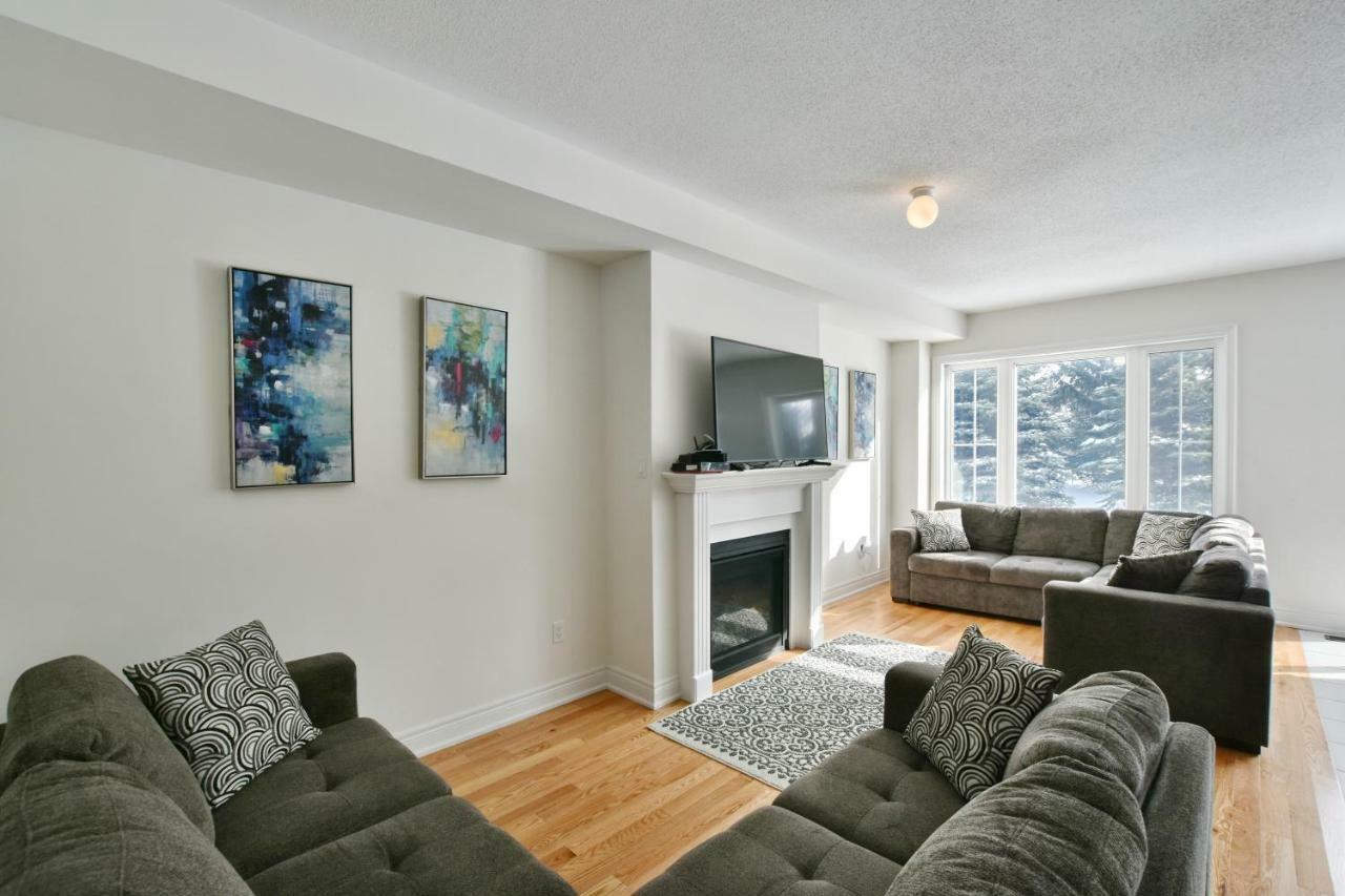 New Blue Mountain Village Snowbridge Executive Townhome Sleeps 10 With Outdoor Pool And Shuttle Nottawa Εξωτερικό φωτογραφία