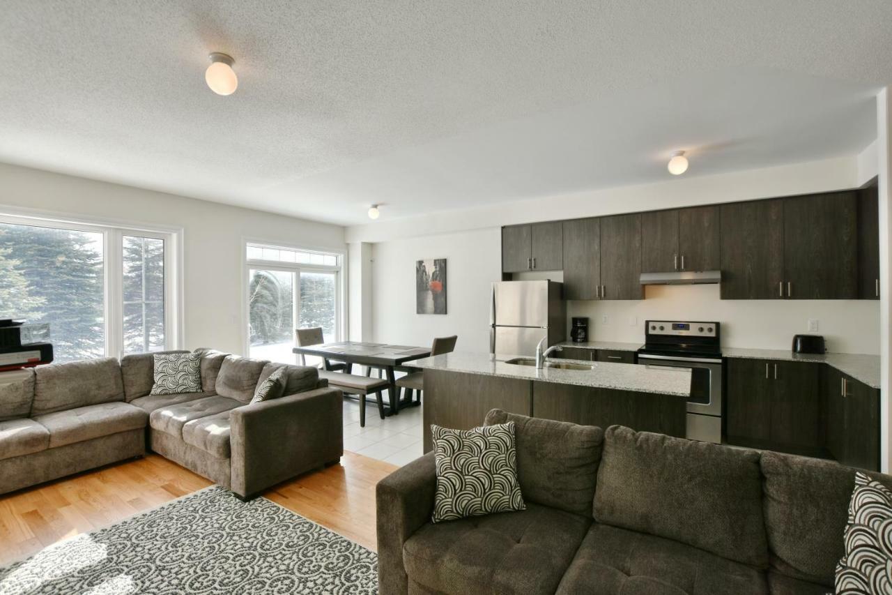 New Blue Mountain Village Snowbridge Executive Townhome Sleeps 10 With Outdoor Pool And Shuttle Nottawa Εξωτερικό φωτογραφία